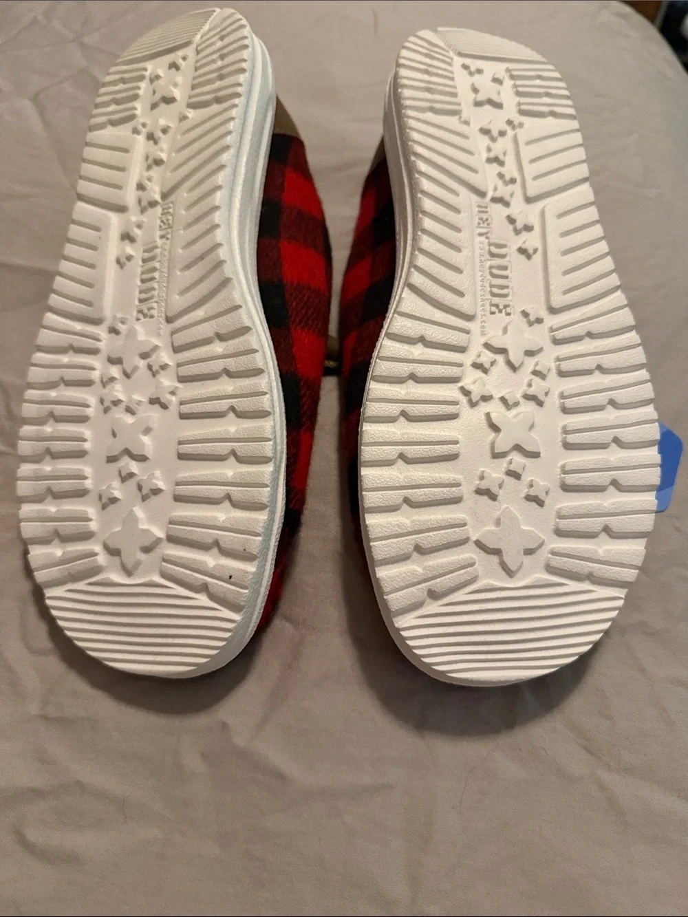 Hey Dude Wendy Buffalo Plaid Slip Ons Size 8. - Picture 6 of 6